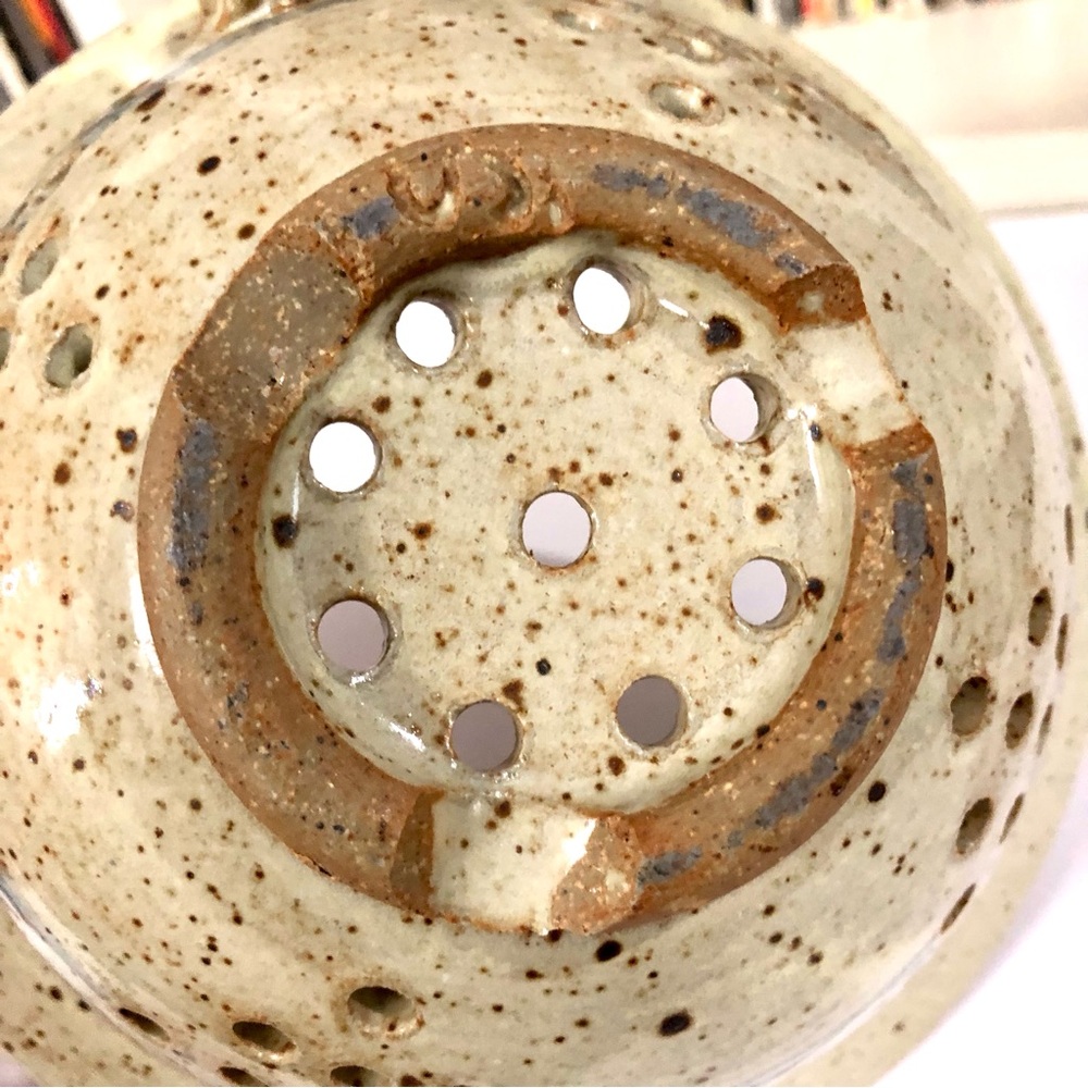 Ceramic Berry bowl - Picture 6 of 7